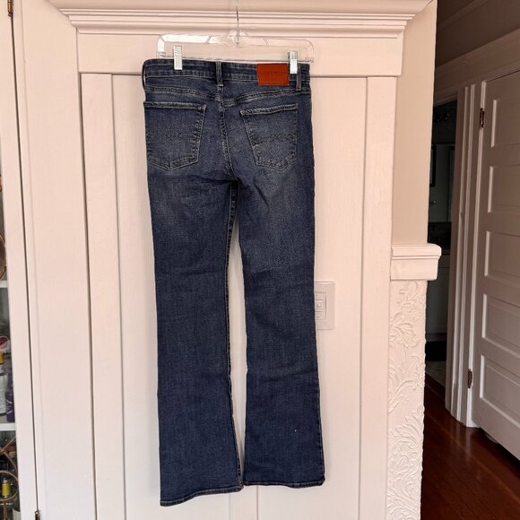 Lucky Sweet Mid-Rise Boot-Cut Jeans (size 4/27) - Picture 2 of 3